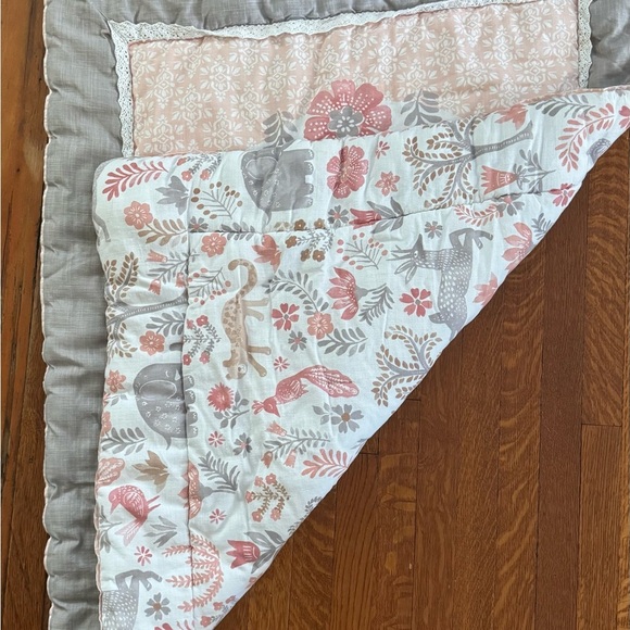 Elephant and Floral Baby Quilt - Gray and Pink - Picture 4 of 6